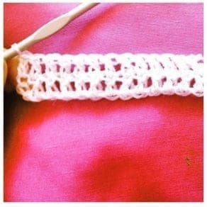 double crochet stitch working row