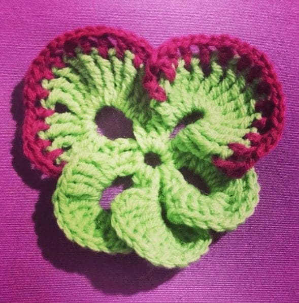 crochet flower violet free pattern