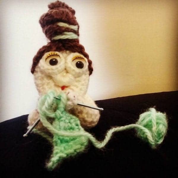 Tiny Knitting Lady